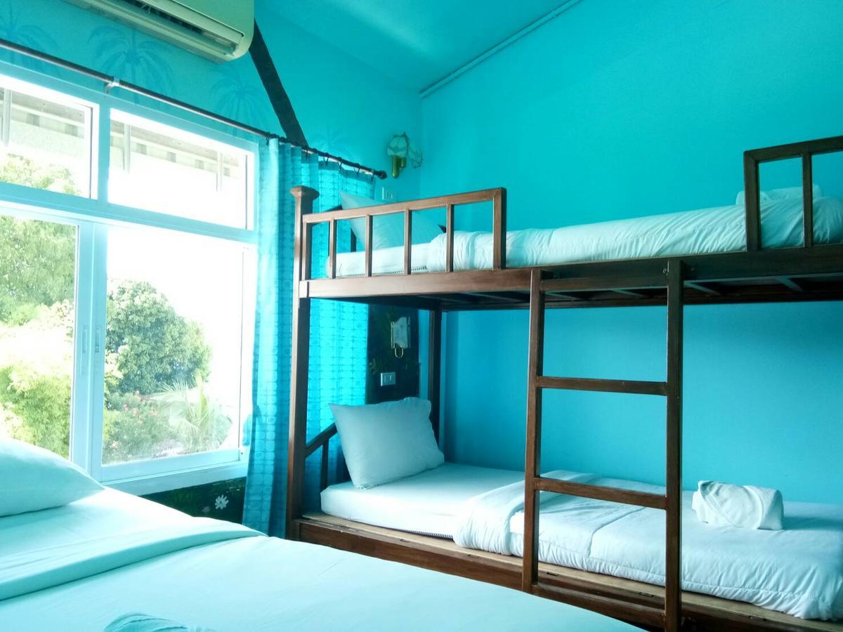 Albergue The Corner Transit *