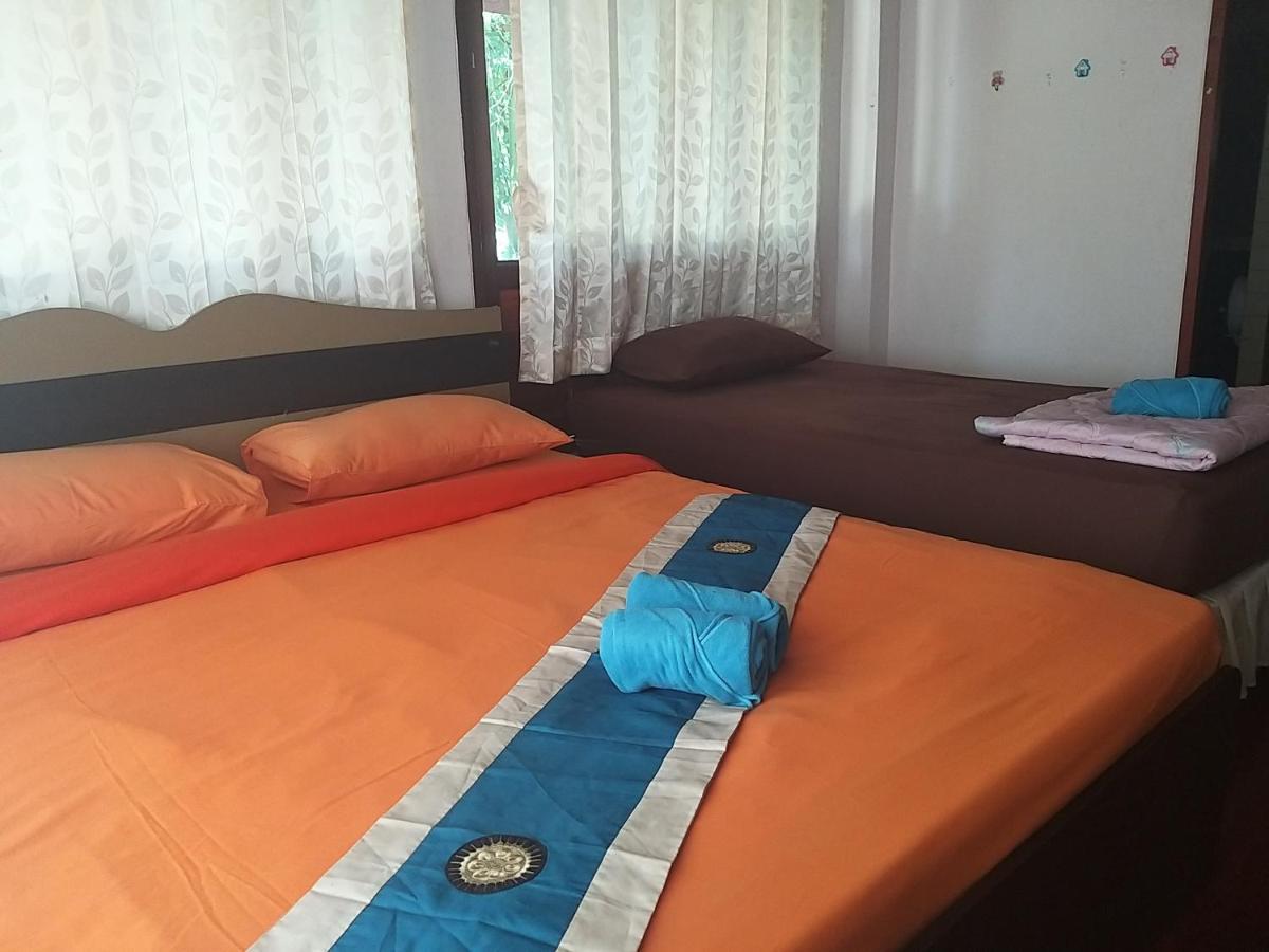 The Corner Transit Albergue Koh Samui